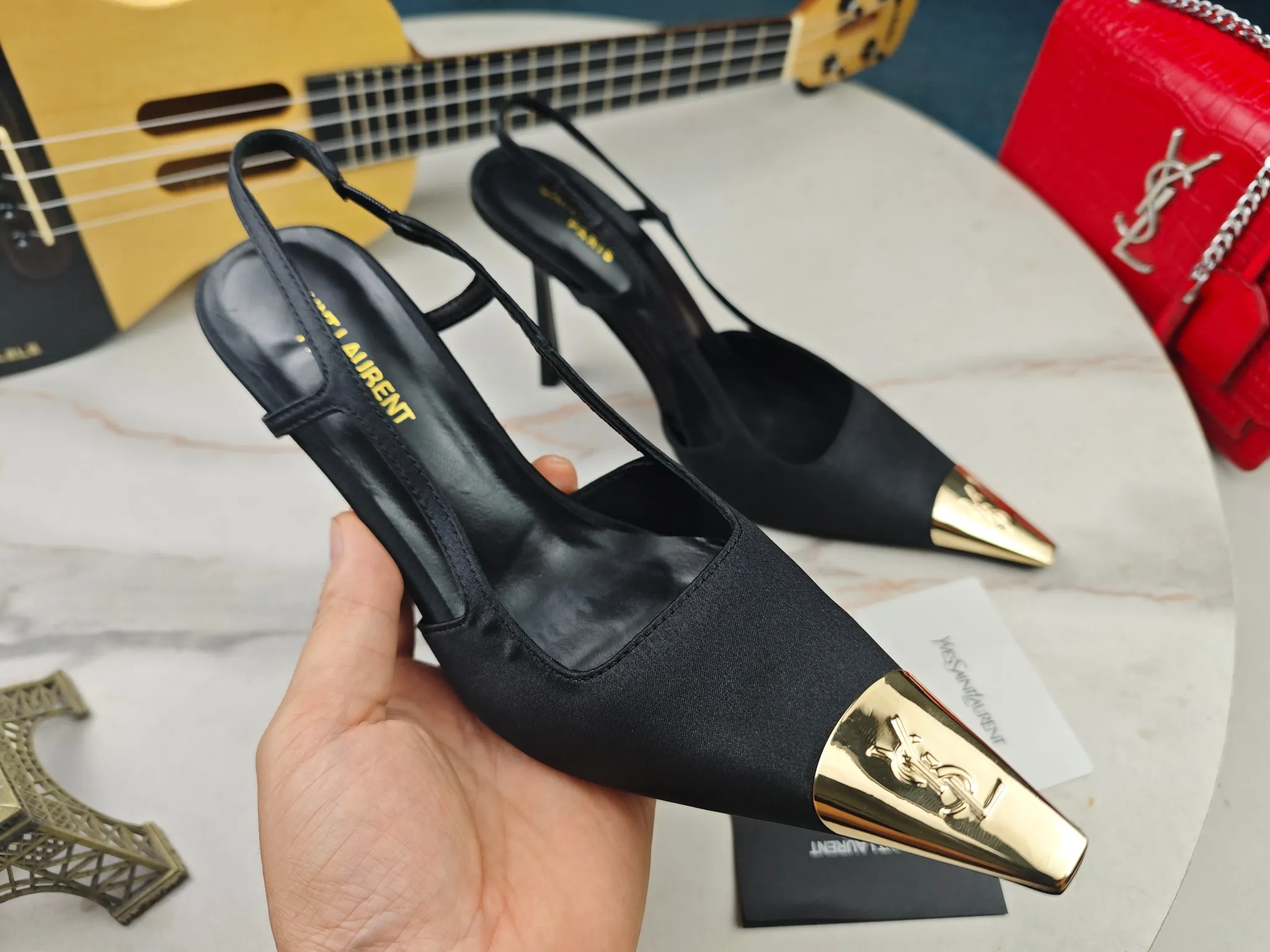 👟👟Ex-factory price 560👟👟【Saint Laurent】Yves Saint Laurent, high-heeled YSL sandals💃2024 early autumn counters are synchronized with the latest styles, YSL, and decorations👠 Classic and high-quality glamorous masterpieces, the hottest spring and summer series in the counter, with temperament, fashion, classic and attractive design style 😌The effect on the feet is particularly beautiful〰️, the material is imported from Italy, small black cow, imported black patent leather, lining, and foot pads; sheepskin, stiletto sandals, size 35-41 (34.41.42 must be customized, non-refundable) outsole; imported genuine leather outsole, complete with counter packaging